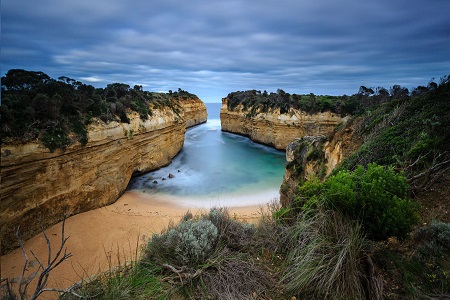 Loch-Ard-Gorge-Great-Ocean-Road-Victoria-450x300
